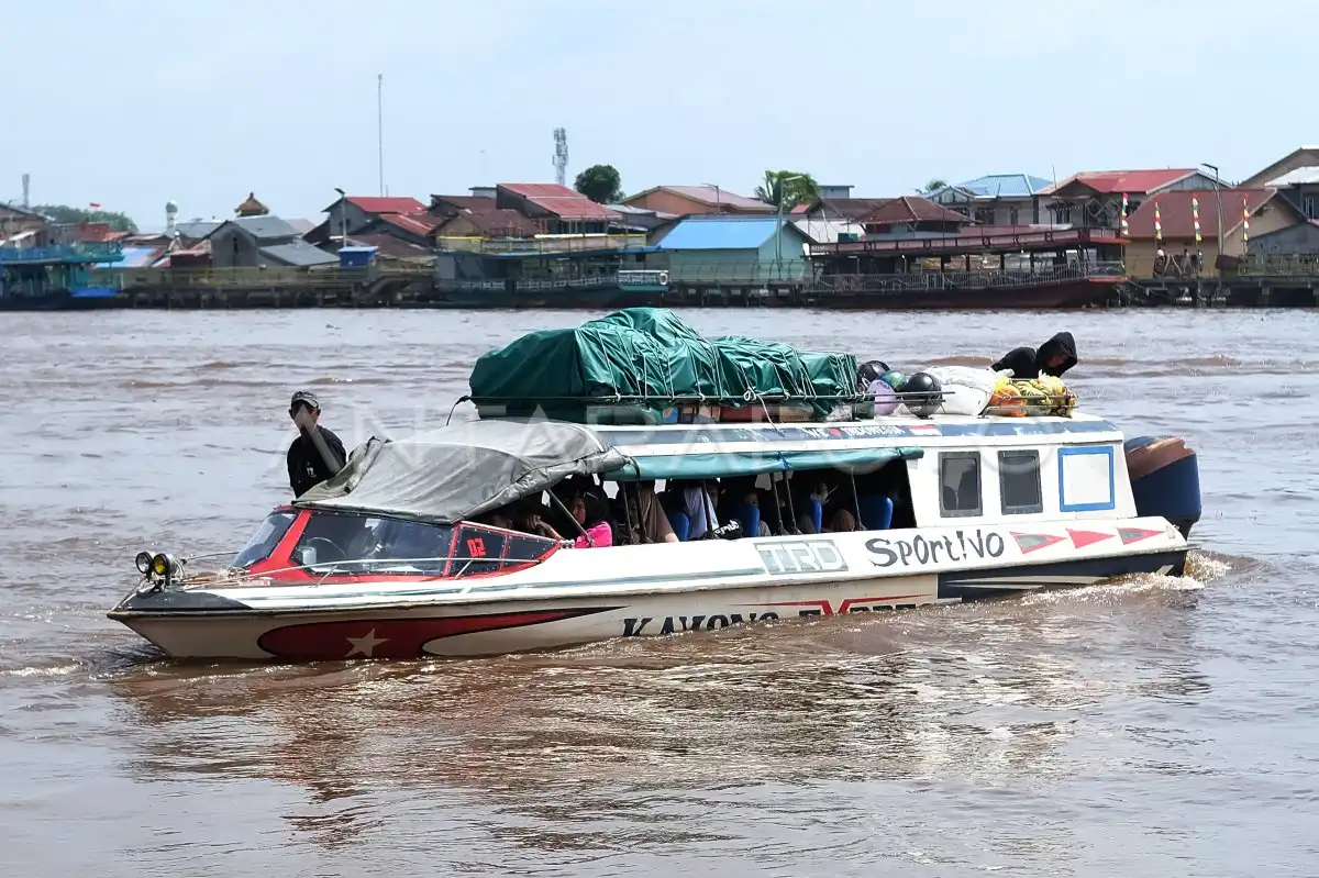 Kenapa Speedboat Kalimantan Bentuknya Unik? Ternyata Ini Rahasia Desain di Balik Laju Kencangnya