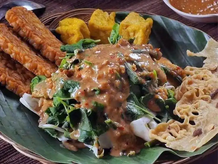 7 Manfaat Pecel Sayur untuk Kesehatan, Lezat Sekaligus Bernutrisi