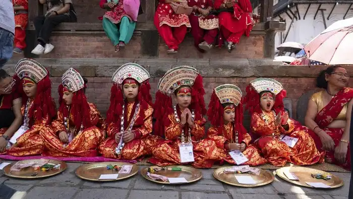 Kumari: Antara Tradisi Suci, Sejarah Lembah Kathmandu, dan Hak Asasi Manusia