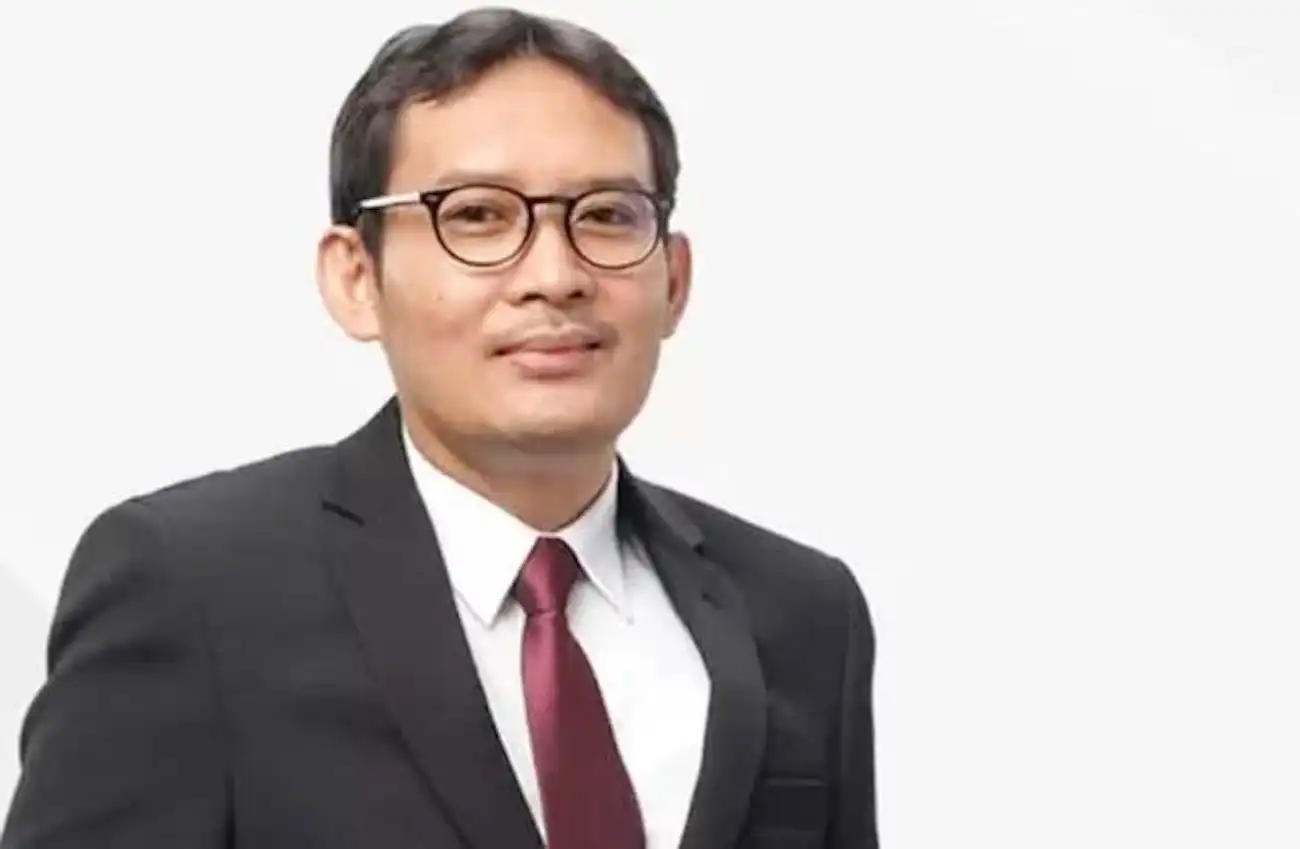Resmi! Ahmad Erani Yustika Gabung Dewan Komisaris PLN, Sinergi ESDM-BUMN Menguat