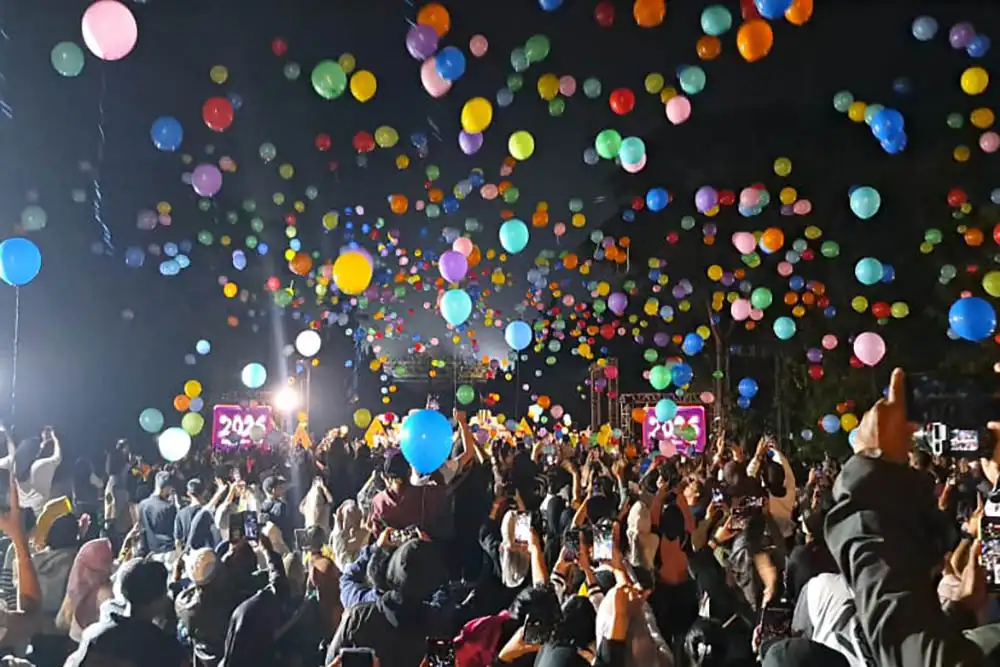 Cantiknya Langit Borobudur Berhias Ribuan Balon