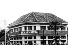 Gak Cuma Sekolah Biasa Inilah 5 Fakta Taman Siswa yang Jadi Senjata Rahasia Melawan Penjajah