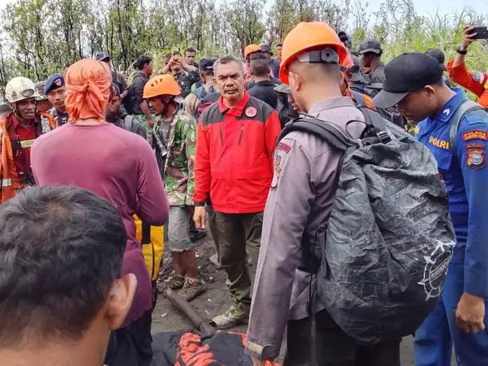 Internasional Soroti Dukono, Operasi Pencarian Terhambat Gas Beracun dan Material Erupsi
