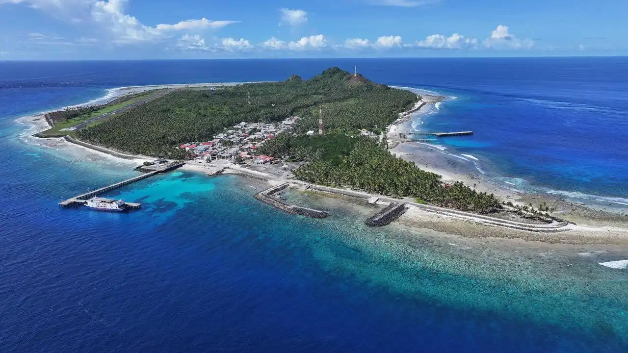 Lebih Dekat ke Filipina daripada ke Manado Tantangan Hidup di Beranda Depan Negara