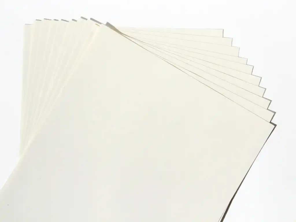 lasan Mengapa Kertas Novel Jarang Berwarna Putih Terang demi Kesehatan Mata