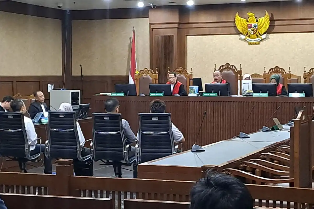 Buka-Bukaan Bos Blueray John Field di Sidang: Alirkan Uang Haram Rp525 Juta ke Pejabat Bea Cukai