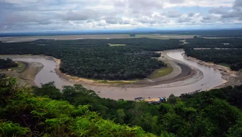 Waspada Arus Bawah! Mengenal Fenomena Sungai di Bawah Sungai yang Ada di Kedalaman Kapuas
