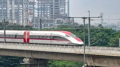 Bukan Sekadar Cepat, Ini Rahasia Rel Kereta China Tetap Stabil Meski Ditebas Kecepatan 350 Km/Jam!