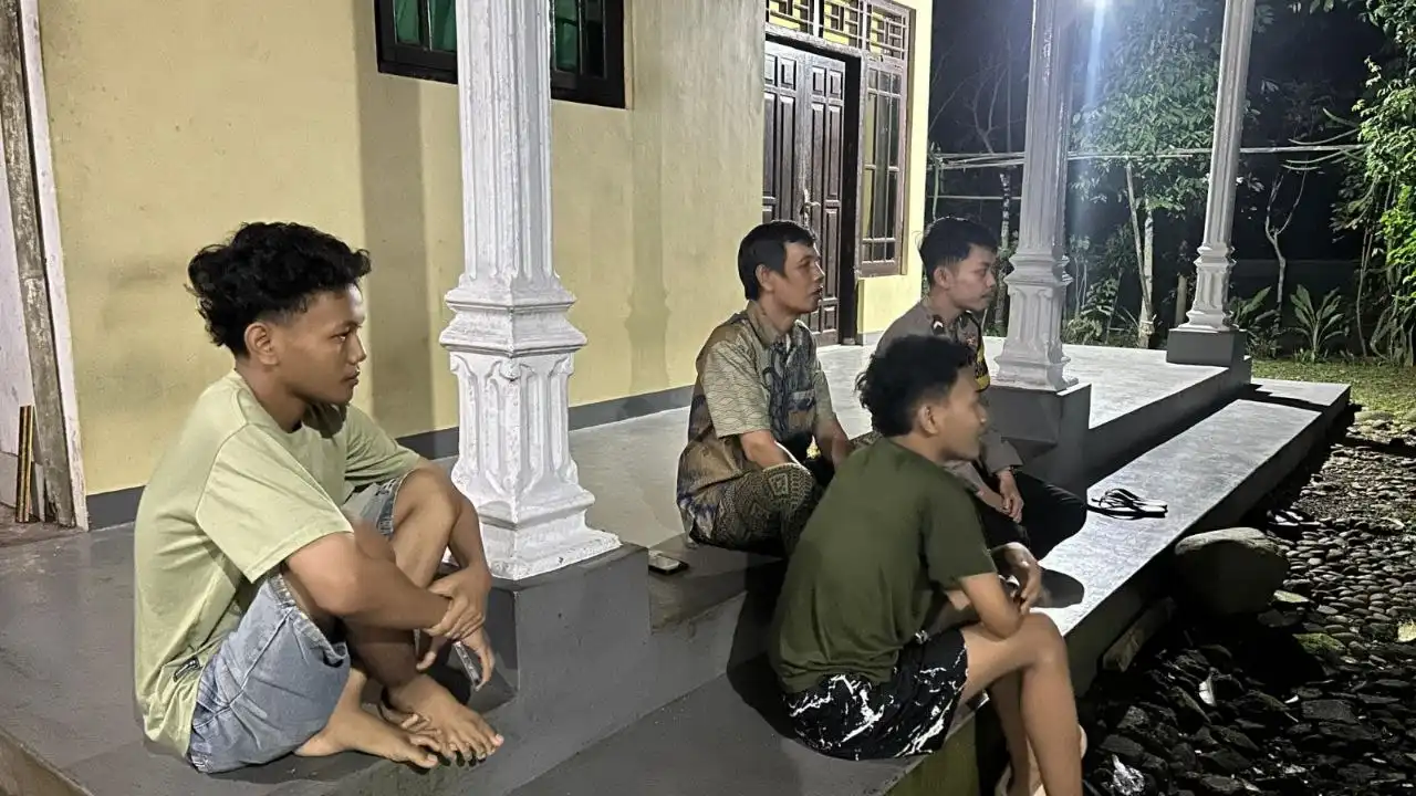 Polres Bojong Sidak Desa Rejosari Usai Laporan Teror Kriminal Pocong yang Meresahkan