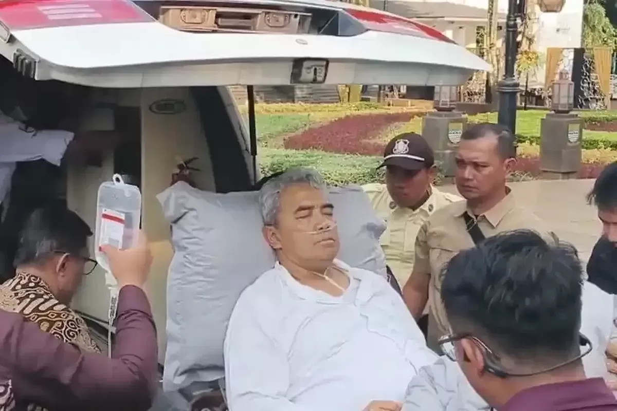 Kondisi Menurun Drastis, Wali Kota Bandung Farhan Mendadak Dilarikan ke IGD Rumah Sakit