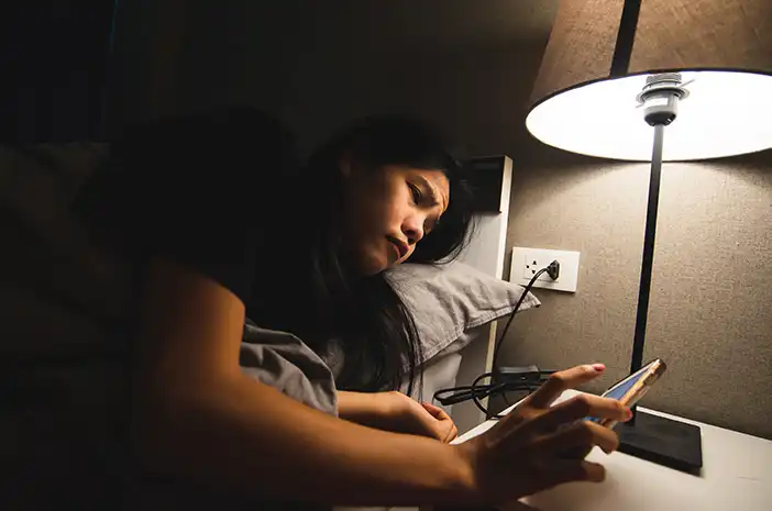 Bukan Hal Mistis, Ternyata Ini Alasan Ilmiah Mengapa Tubuh Sering Mendadak Terjaga di Dini Hari