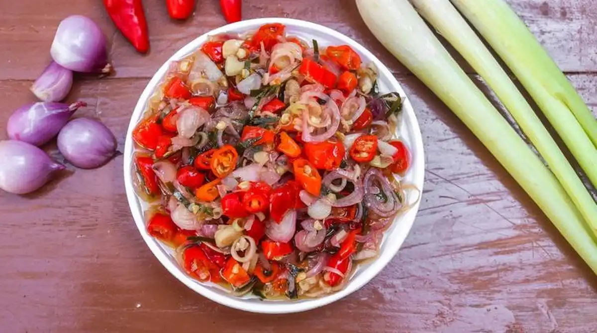 Pedas Bikin Nagih! Mengenal Jenis-Jenis Sambal Khas Indonesia dan Pasangan Lauknya