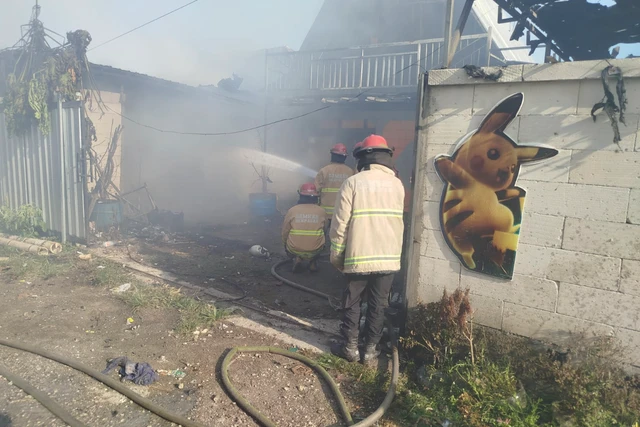 Ledakan Kembang Api Hanguskan Gudang Dekorasi di Denpasar, Dua Orang Mengalami Luka Bakar