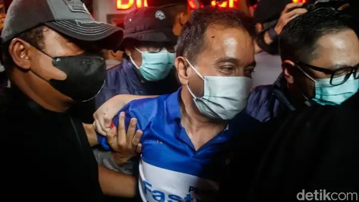 Roy Suryo dan dr Tifa Diserahkan ke Kejari Jaksel, Begini Respons Jokowi hingga Kapolri