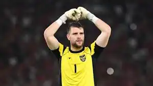 Kiprah Gemilang Maarten Paes Bersama Timnas Indonesia Berujung Kontrak Mewah Di Ajax Amsterdam