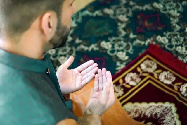 Sering Disebut 'Lebaran Anak Yatim', Ini Makna Sosial Amalan Mulia di Hari Asyura 10 Muharam