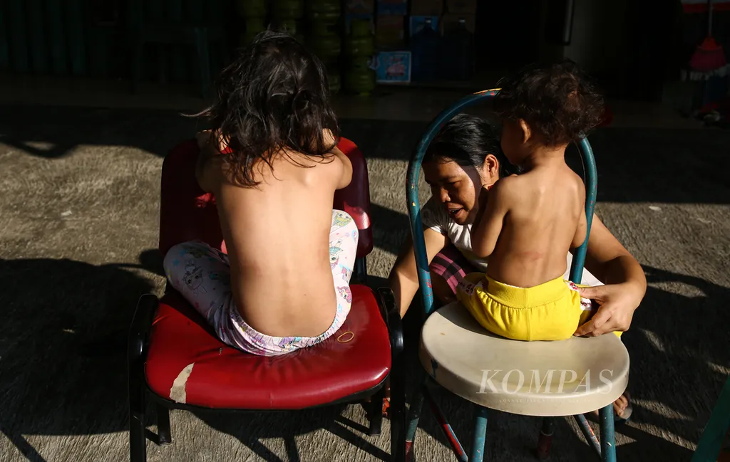 Pentingnya Sinar Matahari Pagi untuk Anak-anak Bisa Mencegah Risiko Mata Minus (Miopi)