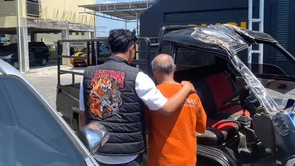 Terguling Tabrak Batu Usai Dikejar Warga Wonosobo, Pencuri Sapi Kabur Tinggalkan Mobil dan KTP