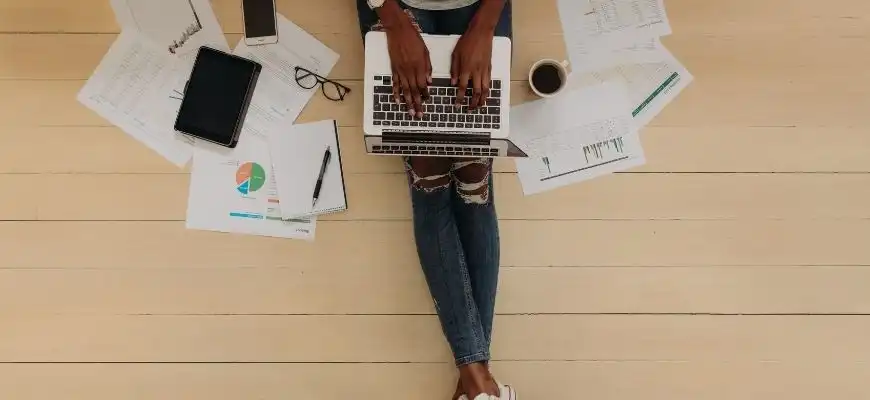 Mengenal "Slow Living" di Hari Jumat: Kenapa Kamu Harus Berhenti Cek Email Kerja Setelah Jam 5 Sore