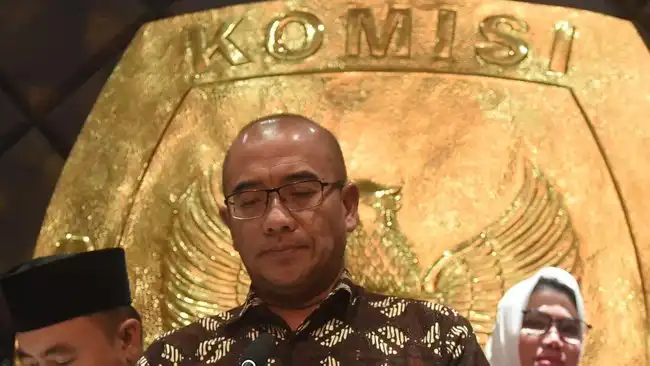 Panas! Saling Sindir Eks Ketua KPU vs Doli Kurnia Mewarnai Pembahasan Regulasi Pemilu.