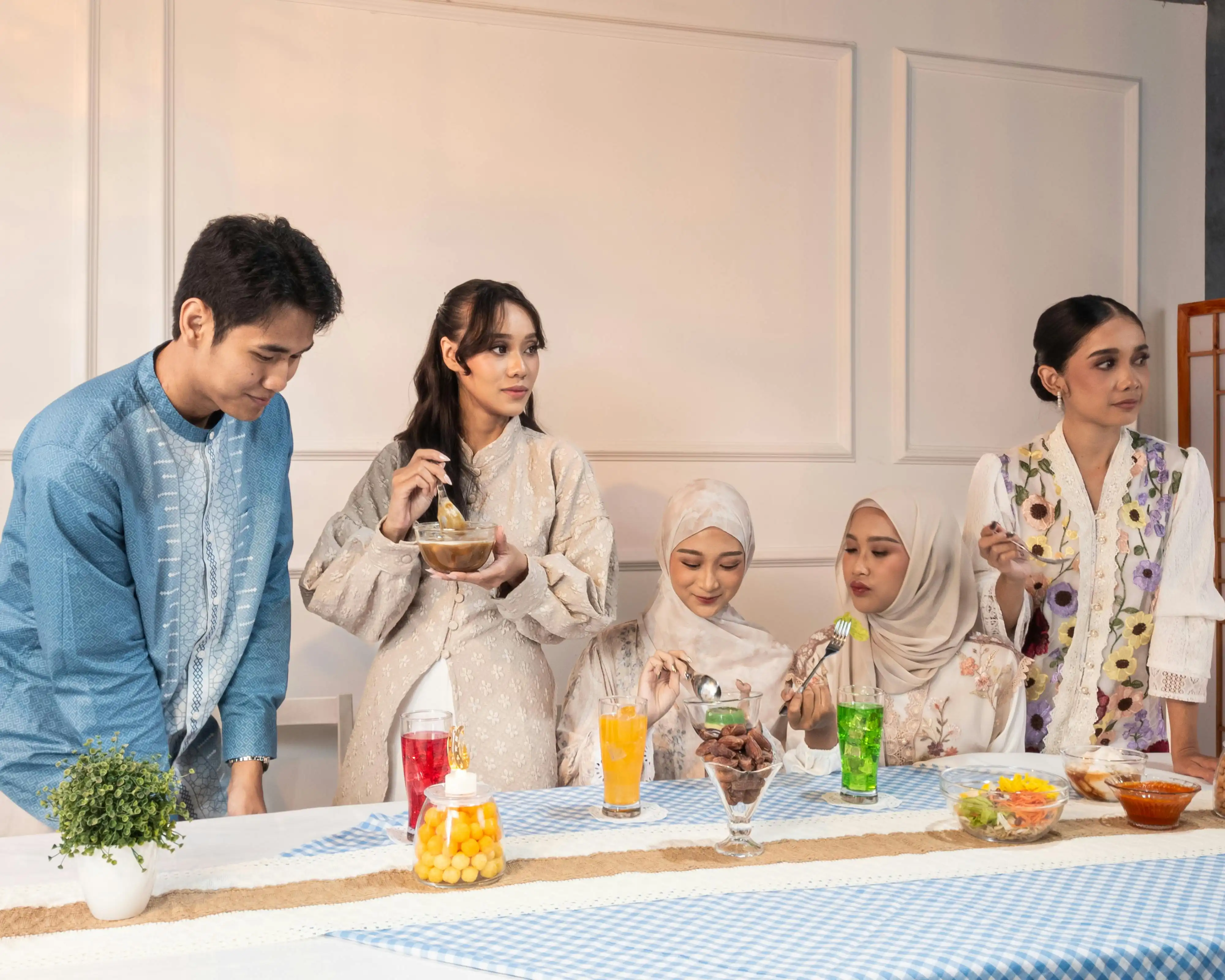 Gak Harus Mahal! 5 Trik Belanja Baju Lebaran Biar Penampilan Tetap Wah tapi Kantong Gak Kering