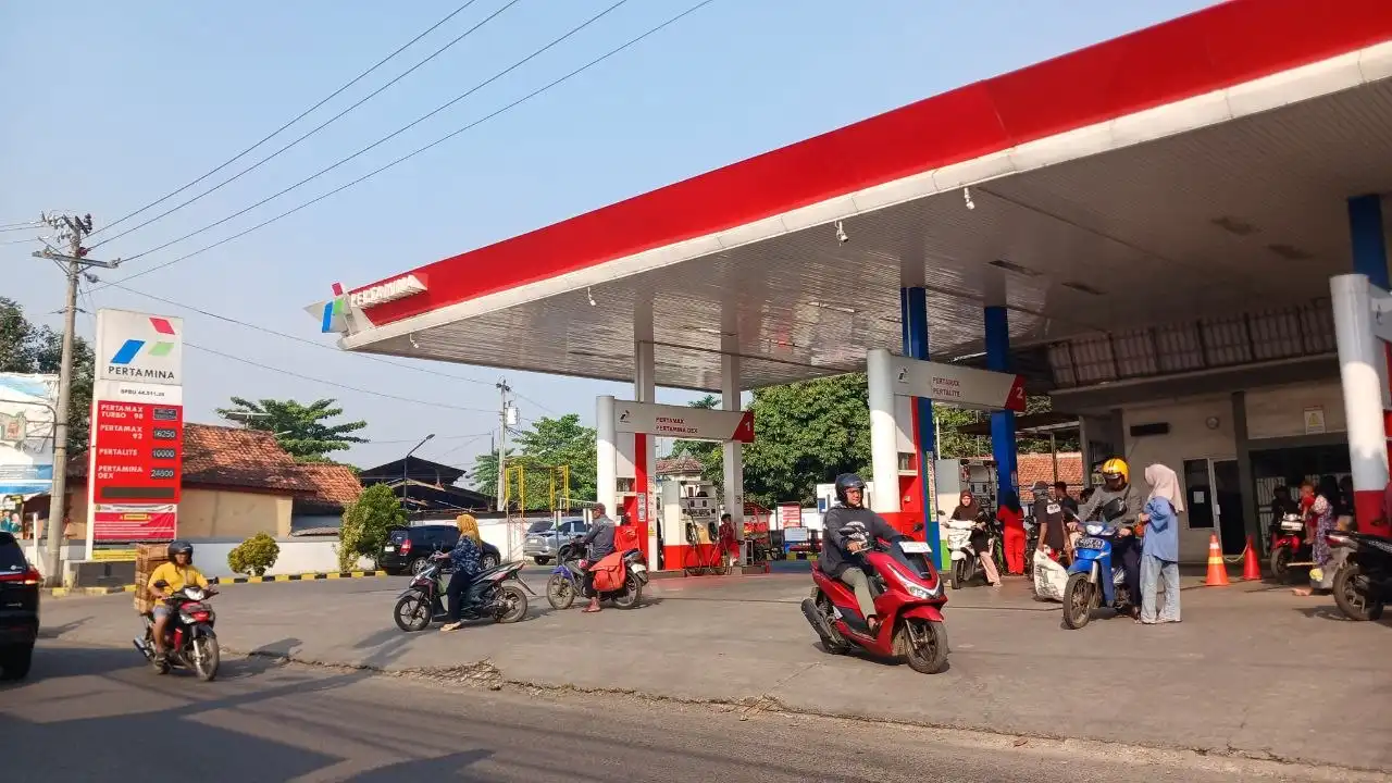Siap-Siap Merogoh Kocek! Harga Pertamax Resmi Naik Rp16.250 per Liter Hari Ini
