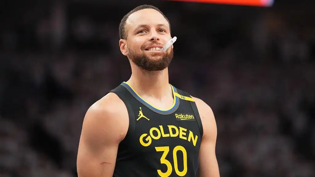 Curry Cetak 29 Poin Usai Cedera, Namun Belum Mampu Selamatkan Warriors dari Rockets