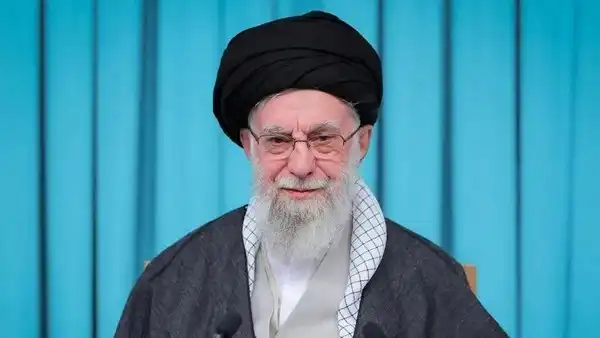 Profil Ayatollah Ali Khamenei: Sosok Paling Berpengaruh di Balik Layar Iran