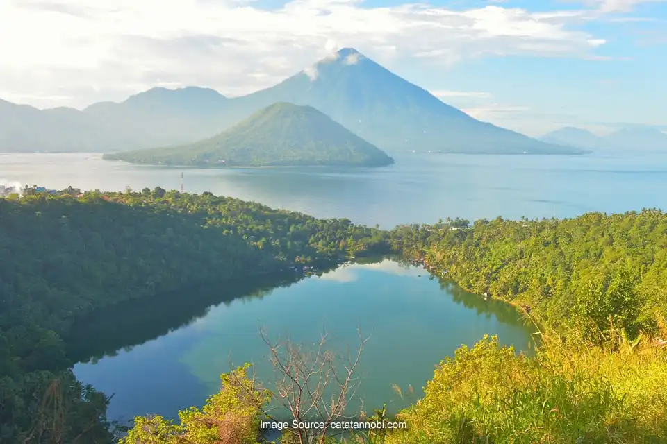  Belajar Strategi Diplomasi  dibalik Simbol 4 Gunung yang Mengatur Halmahera