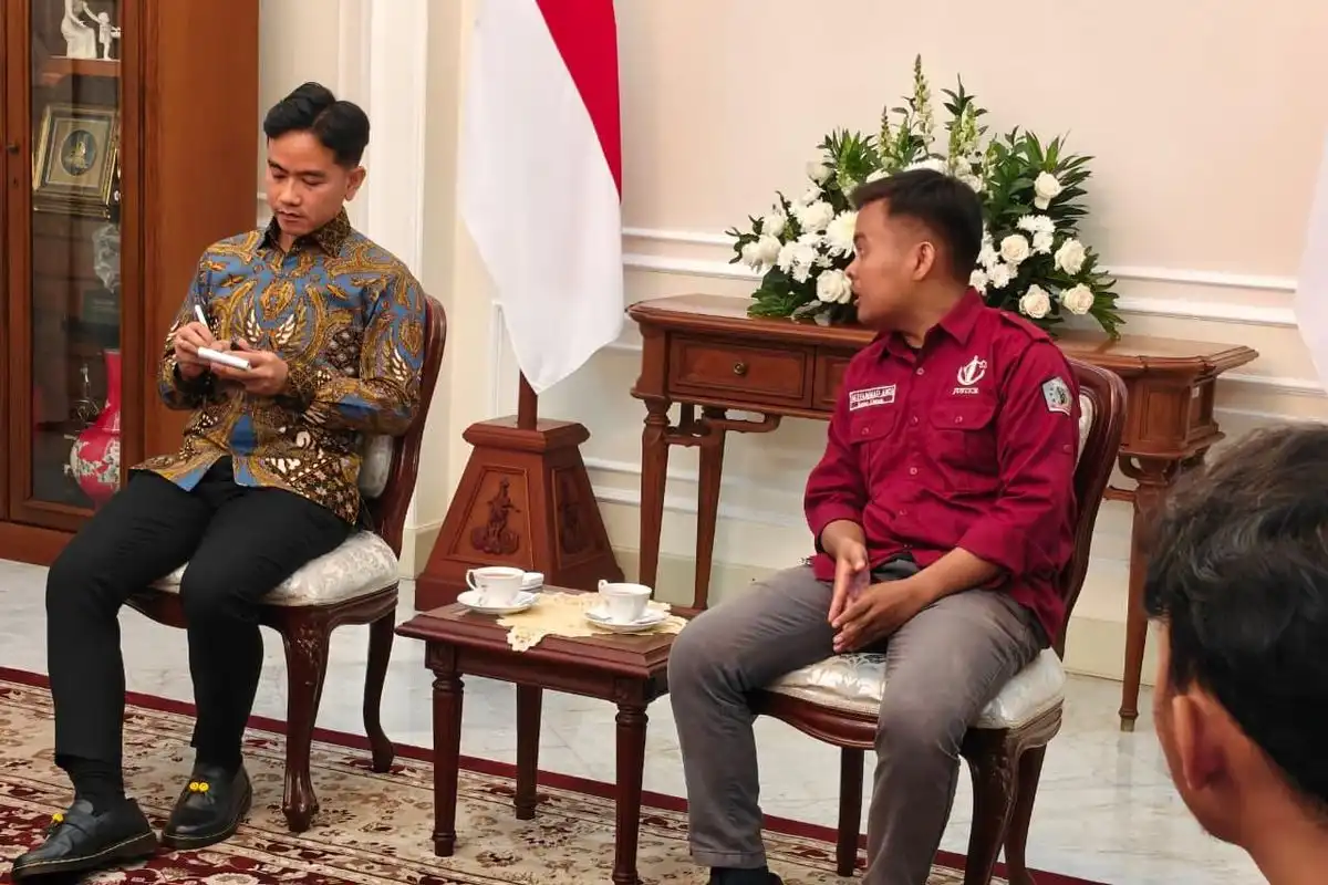 Ketua BEM FH UBK Akui Terima Rp 20 Juta Sebelum Demo, Fraksi Gerindra Pasang Badan Bela Gibran