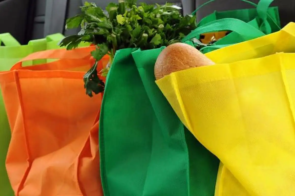 Belanja Tanpa Jejak: Panduan Praktis Menuju Rak Supermarket yang Bebas Plastik