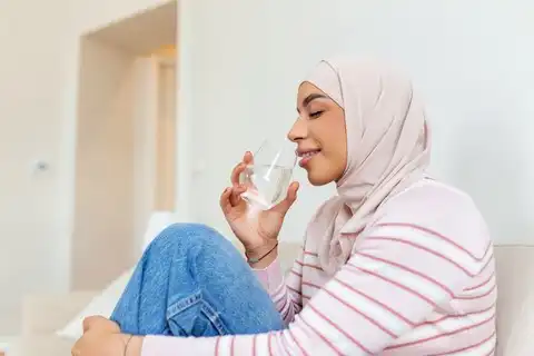 Perut Terasa Begah? Lakukan 3 Rutinitas Sederhana Ini Pasca-Pesta Daging!
