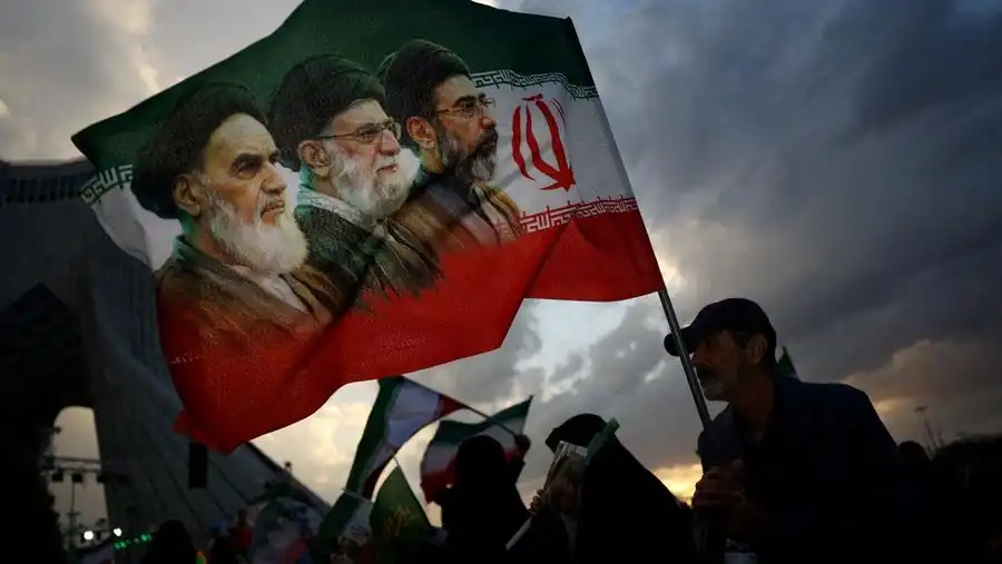 AS Perketat Sanksi Iran, Mojtaba Khamenei Serukan Kurangi Ketergantungan Dolar