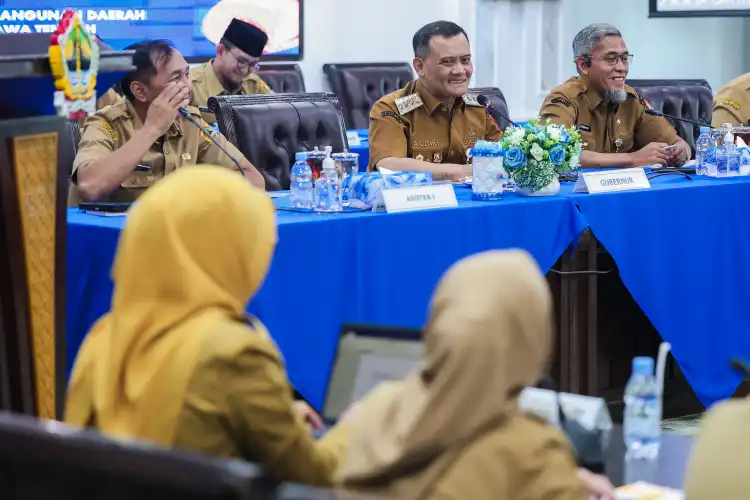 Pati Siaga Krisis Air! BPBD Terjunkan Armada Tangki di Tengah Melimpahnya Stok Padi Jateng