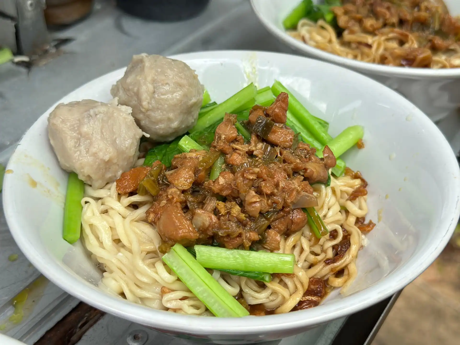 Dilema Pilih Salah Satu? Ini Alasan Mengapa Perpaduan Mie Ayam dan Bakso Selalu Jadi Pilihan Sempurna