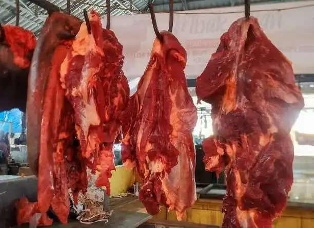 Transformasi di Balik Meja Jegal Menunggu Otot Menjadi Daging