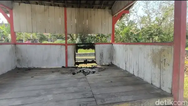 Geger Mayat Wanita Terbakar di Pos Ronda Demak, Warga Cium Bau Bensin Menyengat dan Duga Pembunuhan