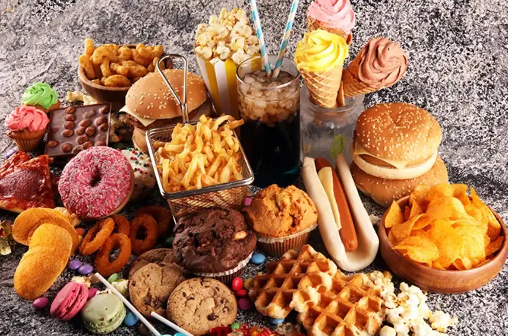 5 Bahaya Junk Food yang Perlu Diwaspadai, dari Obesitas hingga Gangguan Mental
