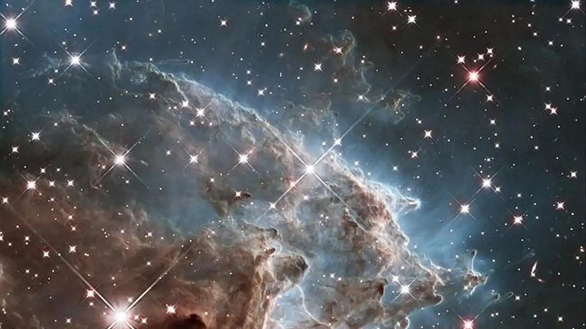 Misteri Lubang Hitam Supermasif di Balik Indahnya Lengan Spiral NGC 3137