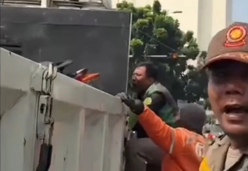 Motor Diangkut Dishub Saat Ambil Pesanan, Driver Ojol Menangis dan Mohon Kendaraannya Dikembalikan