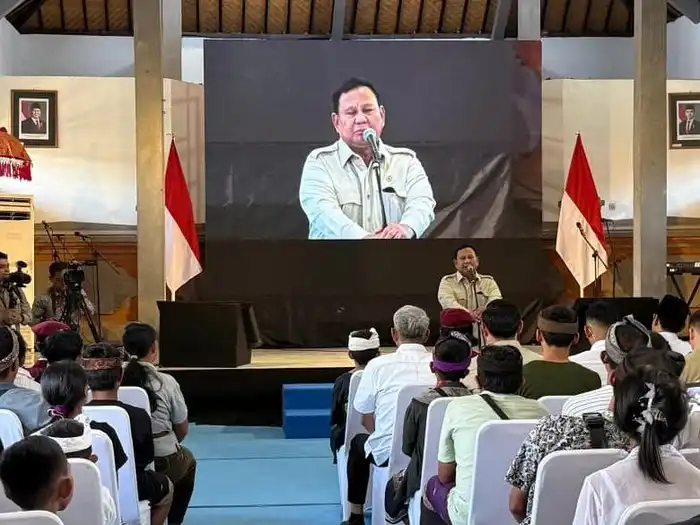 Kunker ke Bali, Presiden Prabowo Lahap Santap Menu MBG Bareng Pelajar Sekolah Rakyat