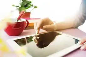 Kewalahan dengan Media Sosial? Coba Panduan Digital Detox untuk Kesehatan Mental