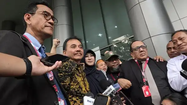 Roy Suryo dan Dokter Tifa Tidak Ditahan Usai Pelimpahan ke Kejari, Wajib Lapor Setiap Pekan