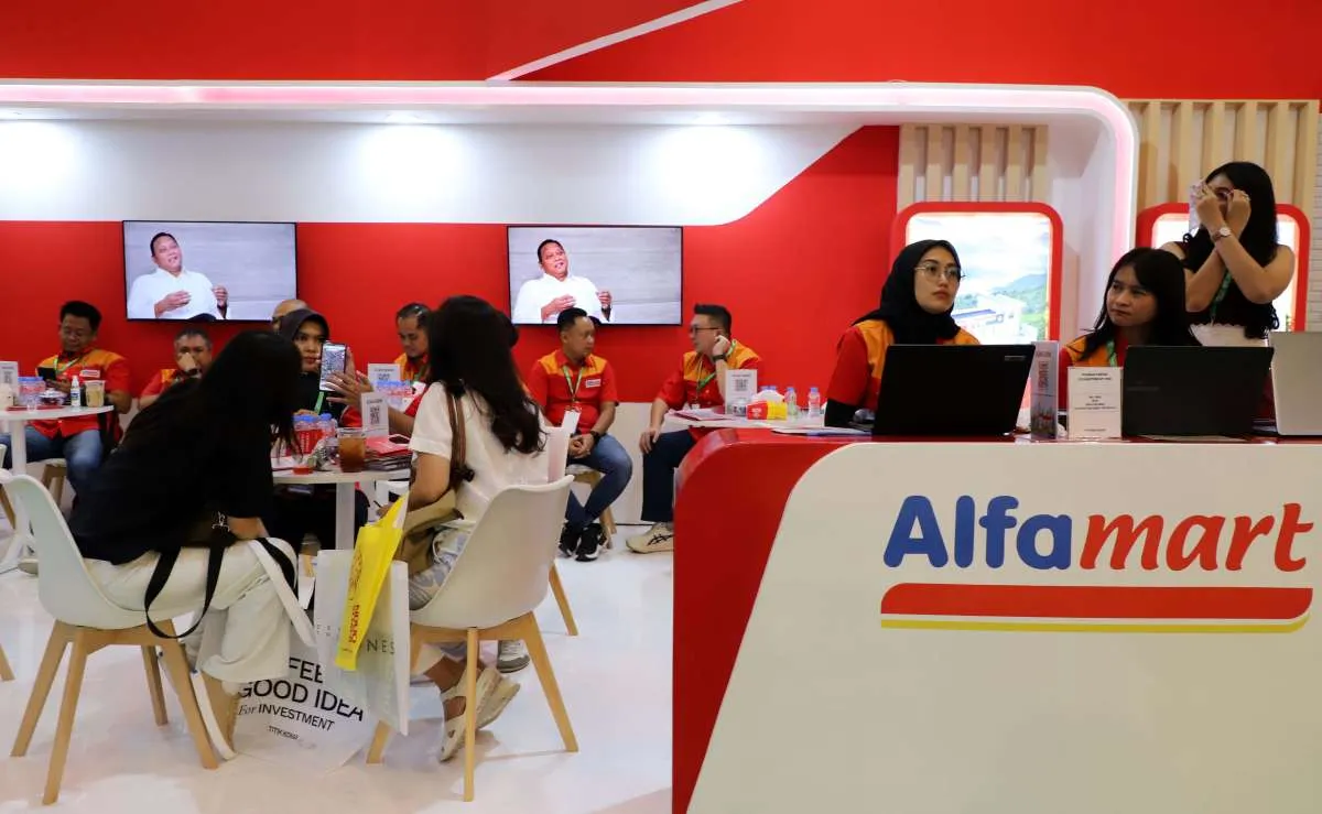 Morgan Stanley Tambah Kepemilikan di AMRT, Serap 179 Juta Saham Saat Harga Tertekan