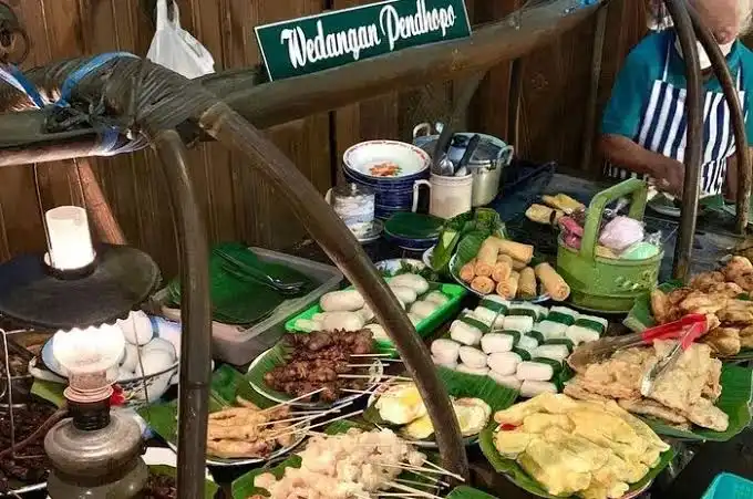Solo Food Hunting vs Bareng Teman: Mana yang Memberikan Pengalaman Kuliner Terbaik?
