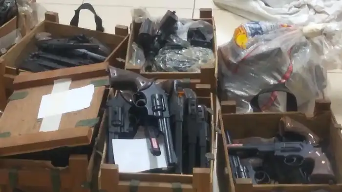Temuan 995 Pucuk Senjata dan Narkoba di Sekolah Swasta Jaksel, Polisi Usut Dugaan Ilegalitas