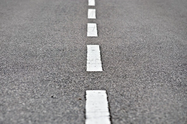 Jangan Asal Terabas, Ini Arti Warna dan Bentuk Marka Jalan yang Wajib Dikehui