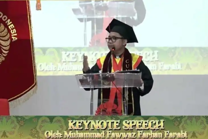 Wisuda FH UI, Fawwaz Ingatkan Sarjana Hukum Jangan Kehilangan Integritas