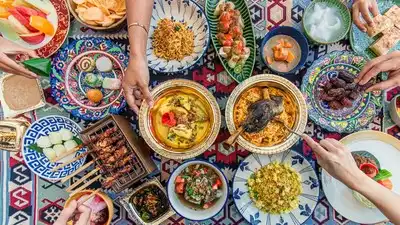 Sosiologi "Bukber": Antara Ajang Silaturahmi atau Beban Sosial?