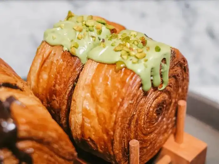 Mager Antre? Ini 5 Hidden Gems Cromboloni yang Wajib Kamu Coba!